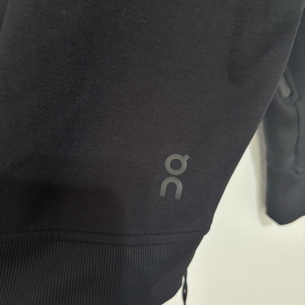 On Cloud Running Hoodie in Black - Picture 10 of 14